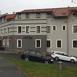 Penzion V Zatáčce