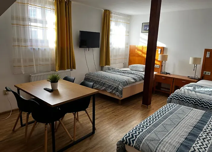 V Zatacce Gasthuis 3*