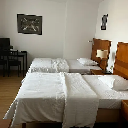 V Zatacce Guest house Plzen