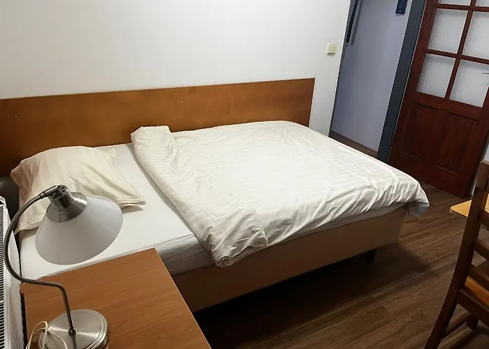 V Zatacce Guest house Plzen